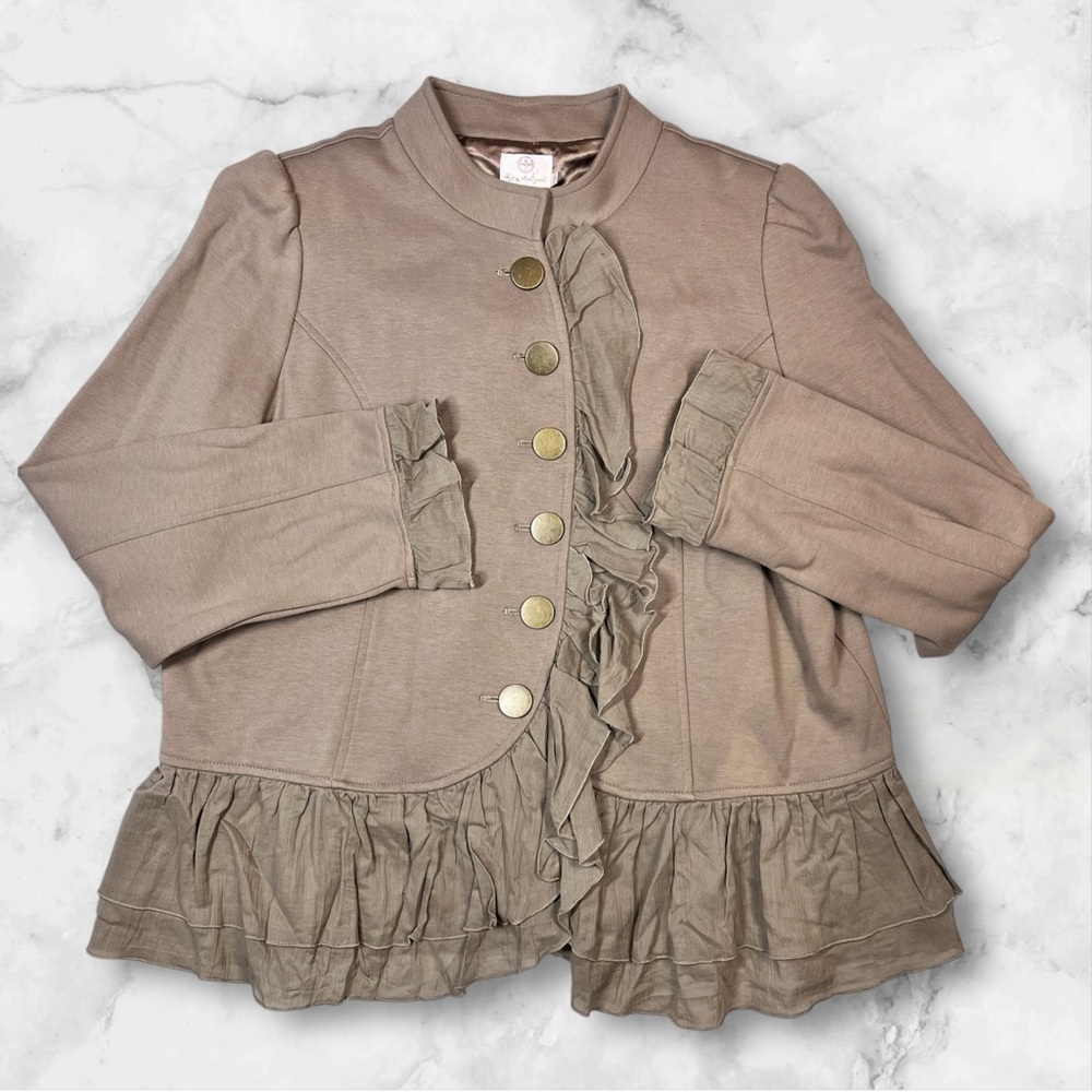 Hot in Hollywood Women’s Classy Button Down Tan Jacket. Size 1X